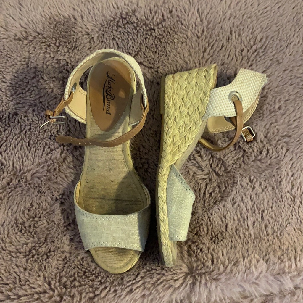 210 Lucky Brand Wedges